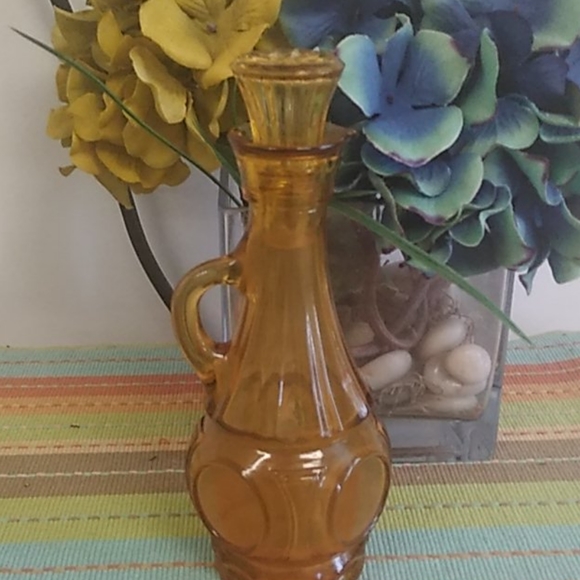 Oil/Vinegar Vintage Decanter - Picture 2 of 7